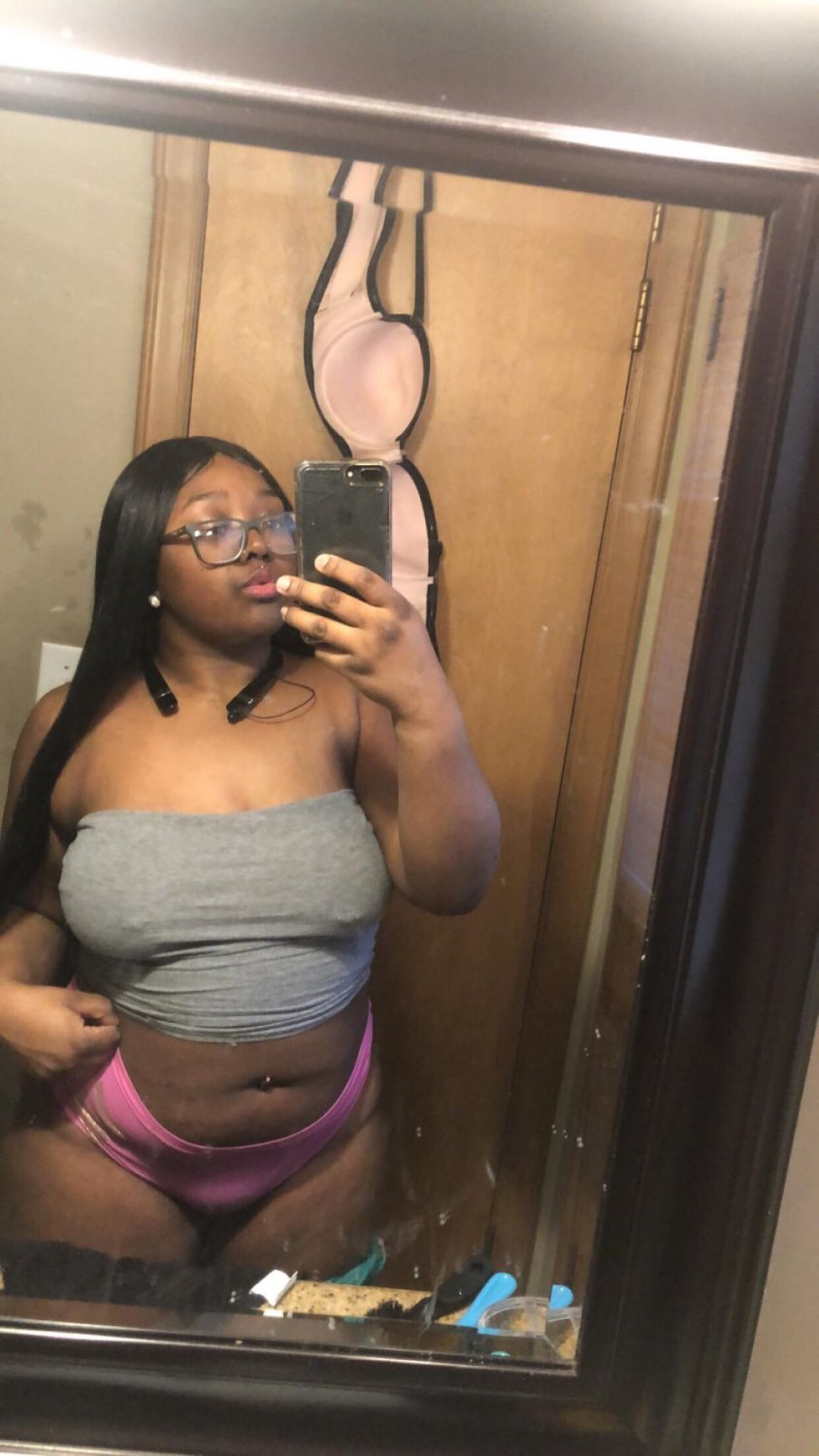 My Facebook Slut 39 #3zO1T50C