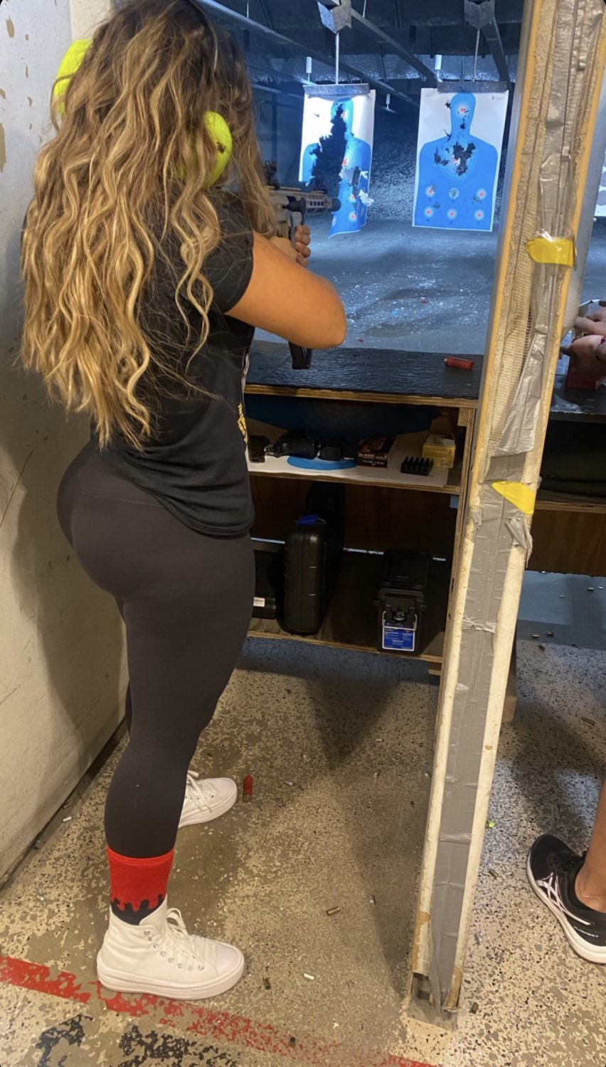 Pretty face / Fat ass #EUrHcbrY