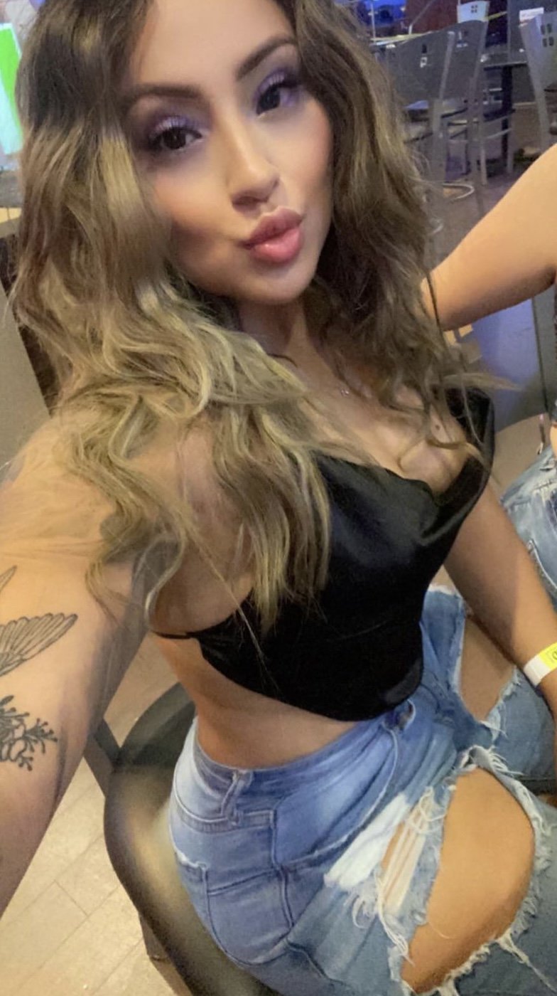 Pretty face / Fat ass #bLsfjwTX