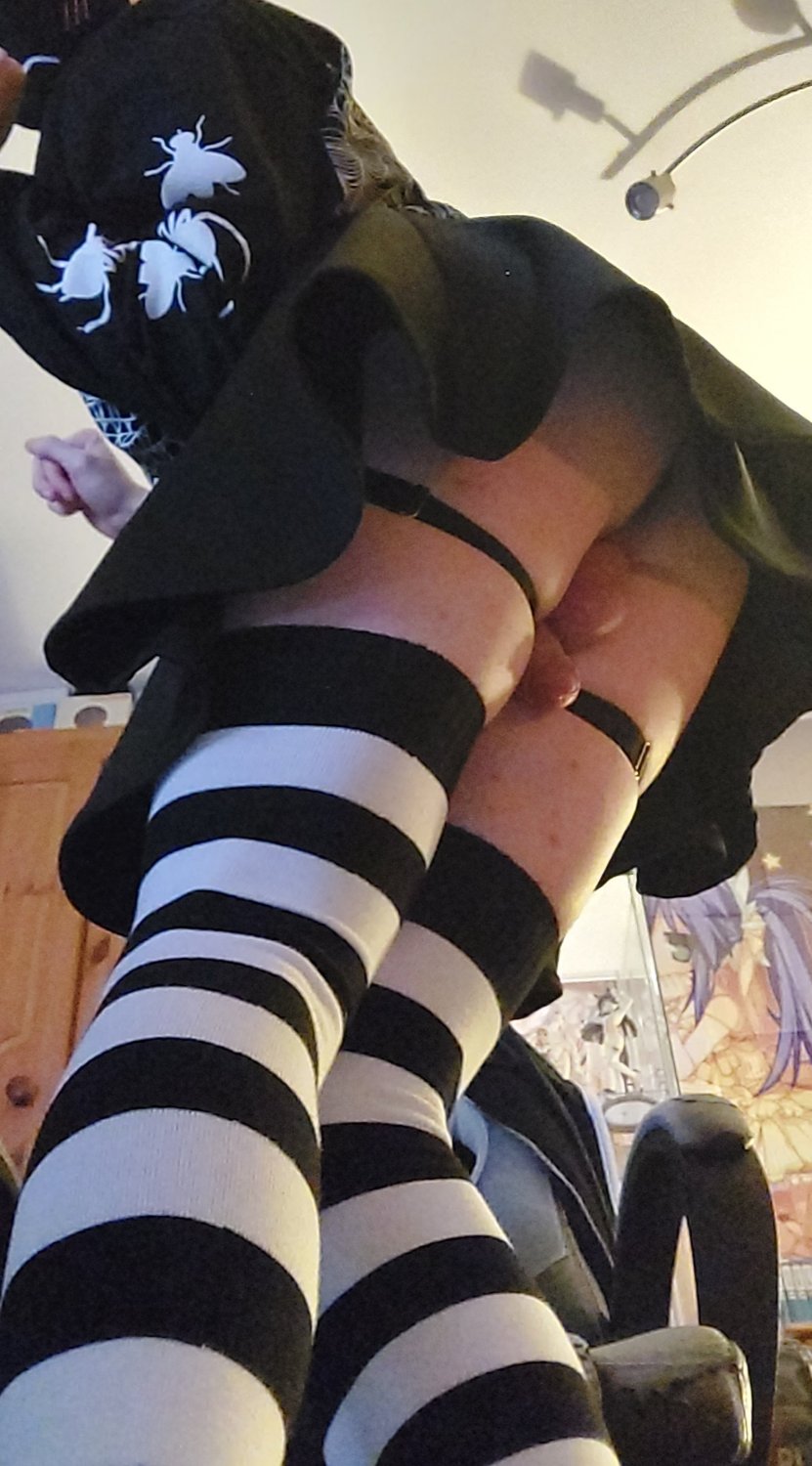 Goth femboy with a fat ass~ #m6lNCo5k