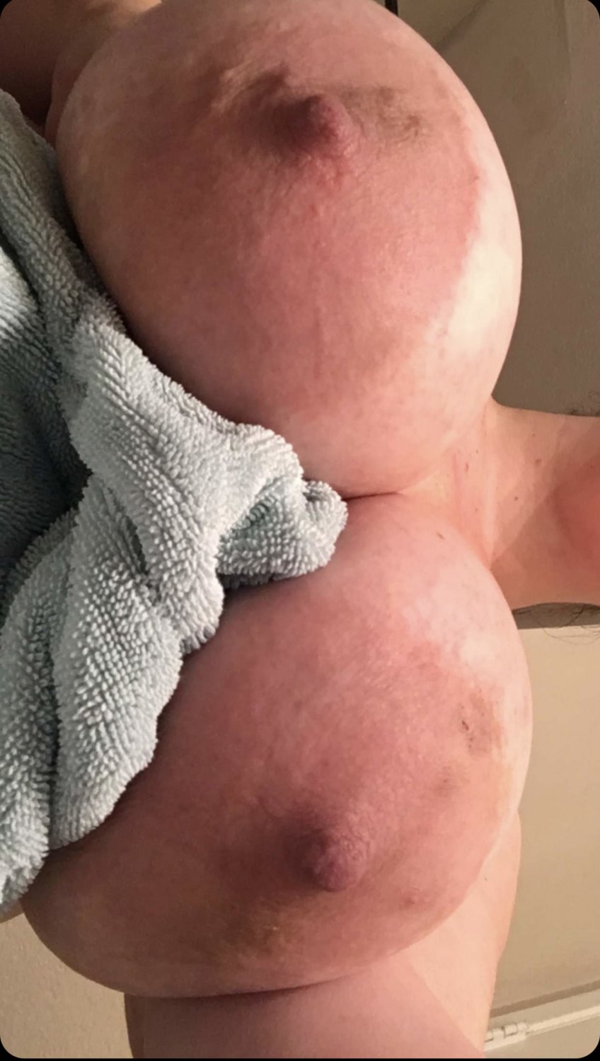 Busty milf Amber #0rq4QI0h