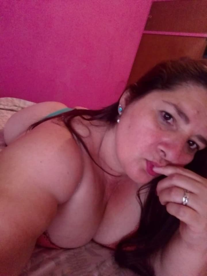 Cogida a mí ex profesora de biología secundaria vieja casada puta infiel tetona culona argentina #zGvyb7Bx
