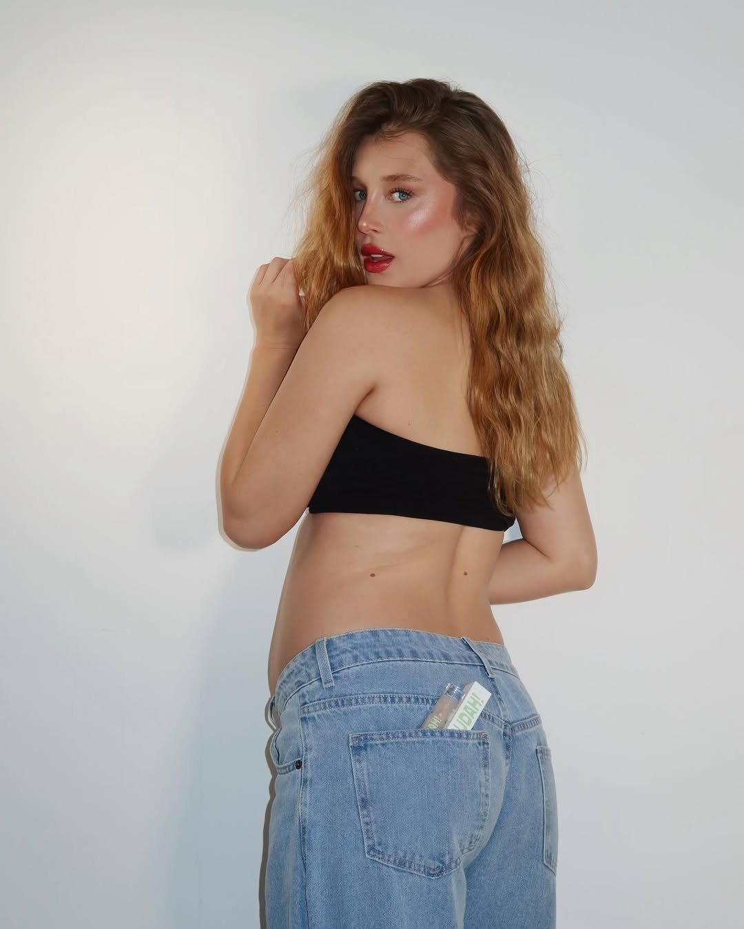 dudareis, uma atriz muito bonita por sinal, acho que ela fez globo. #aFPCABJV