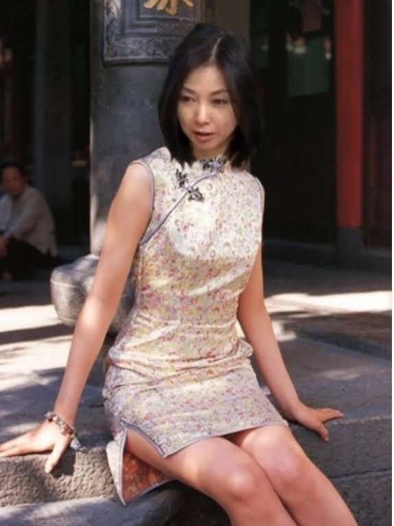 🔚Japanese　芸能　麻木久仁子　ぱんちら　美脚　ソフトエロ　一発やりたい #sioXwAG0